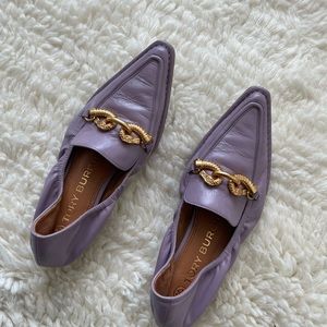 Tory Burch fly shoes lavender with gold. Perrrrrrfect classy flats!